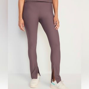 Old Navy extra high waisted powersoft rib-knit leggings with split flare